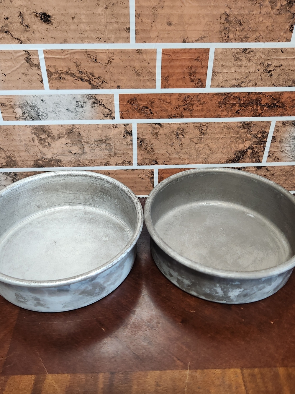 Vintage Aluminum Baking Pans - Set of 2, Silver